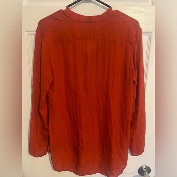 Oak and Fort Red 100% Silk‎ Classic Timeless Blouse Workwear Minimalist Medium - Picture 4 of 4